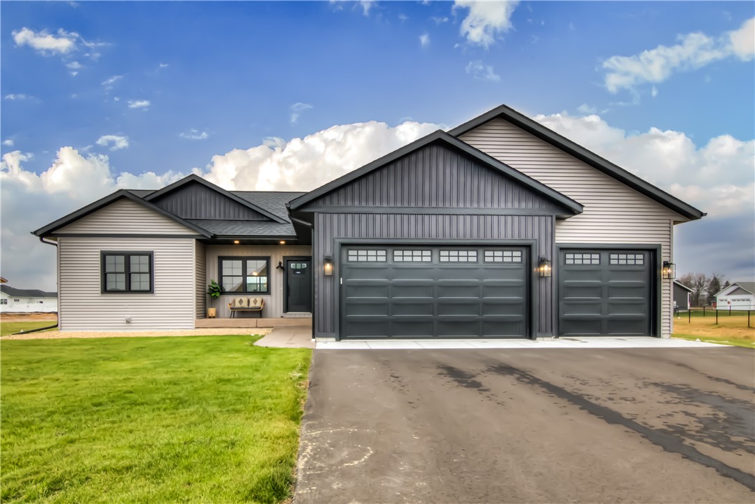 Chippewa Falls, Wisconsin, 54729, United States, 5 Bedrooms Bedrooms, ,3 BathroomsBathrooms,Residential,For Sale,1979363