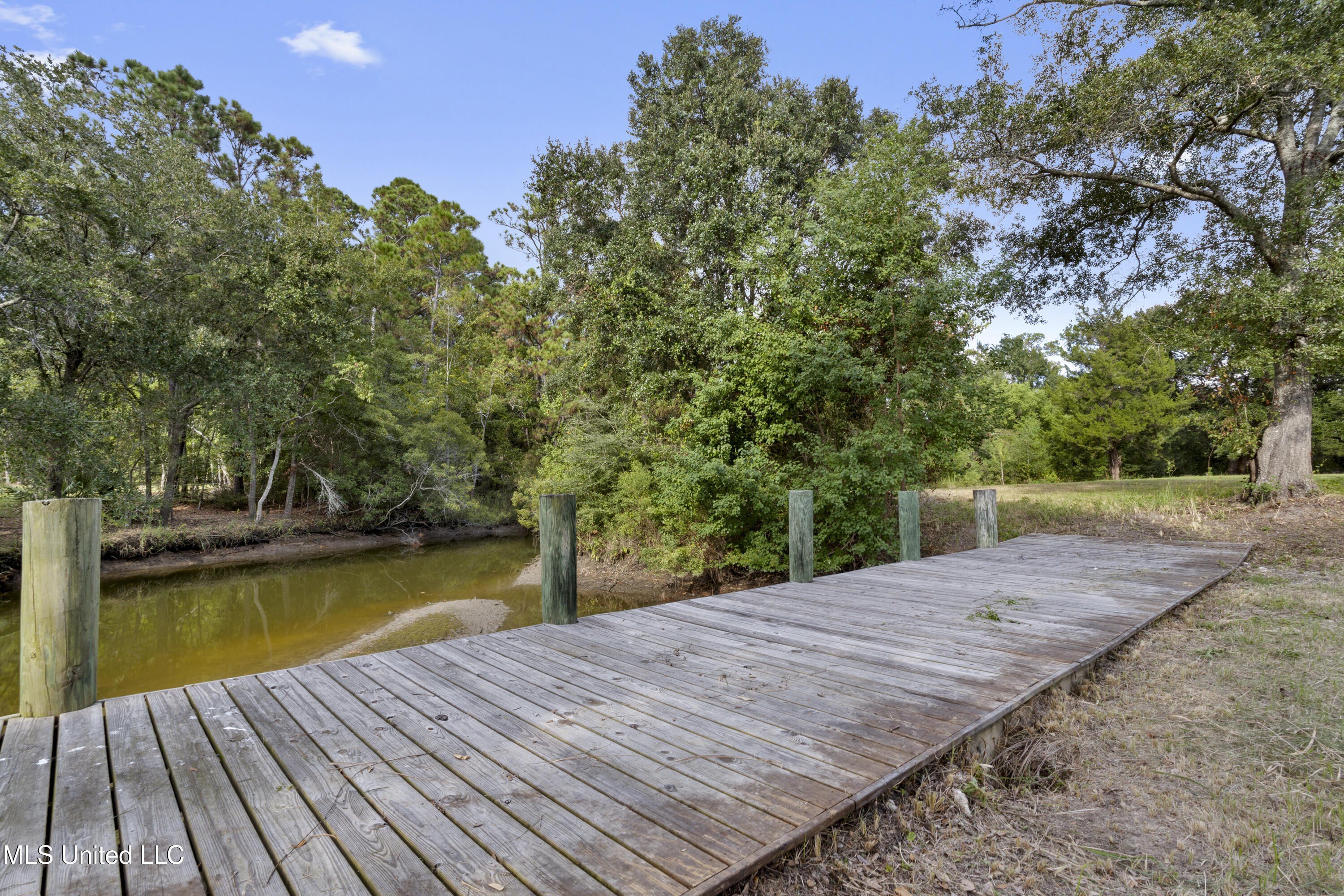 Biloxi, Mississippi, 39532, United States, 3 Bedrooms Bedrooms, ,2 BathroomsBathrooms,Residential,For Sale,1977192