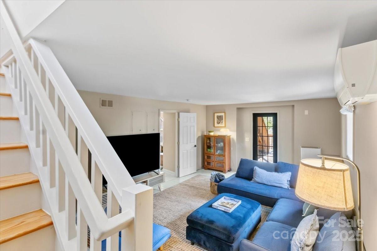 Nebo, North Carolina, 28761, United States, 3 Bedrooms Bedrooms, ,2 BathroomsBathrooms,Residential,For Sale,1999894