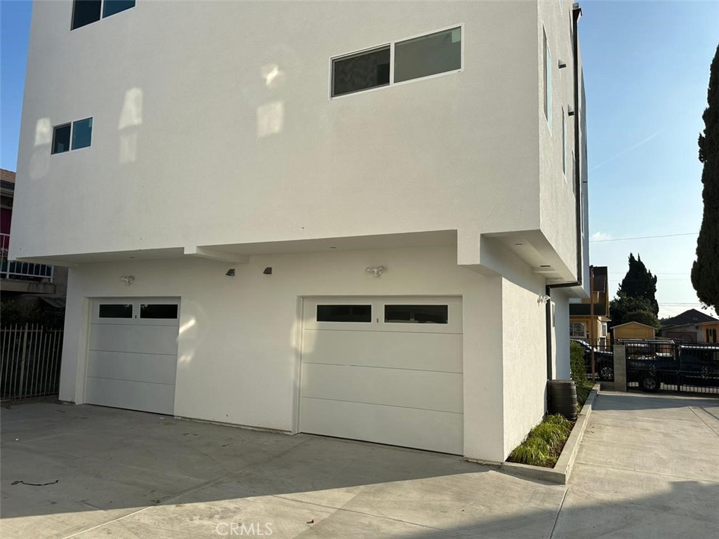 LOS ANGELES, California, 90001, United States, ,Residential,For Sale,1810570