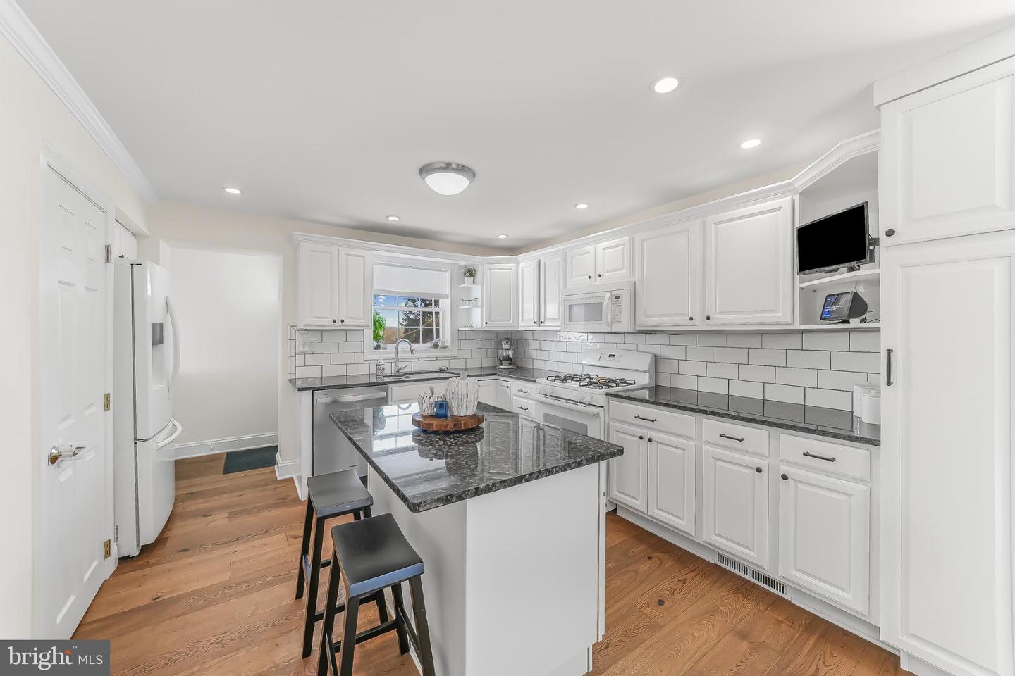 Springfield, Pennsylvania, 19064, United States, 4 Bedrooms Bedrooms, ,2 BathroomsBathrooms,Residential,For Sale,1972496