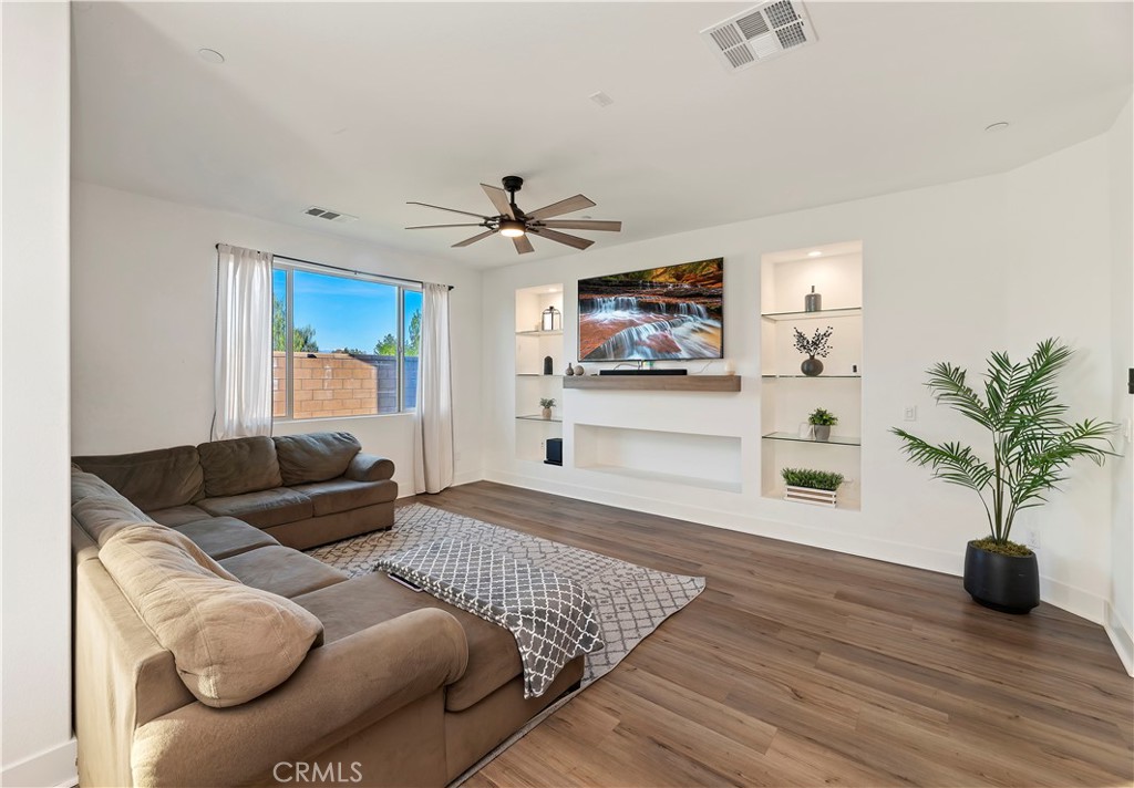 Murrieta, California, 92563, United States, 3 Bedrooms Bedrooms, ,2 BathroomsBathrooms,Residential,For Sale,2011139