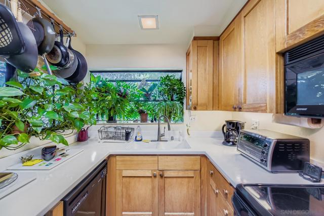 La Jolla, California, 92037, United States, 1 Bedroom Bedrooms, ,1 BathroomBathrooms,Residential,For Sale,1915461