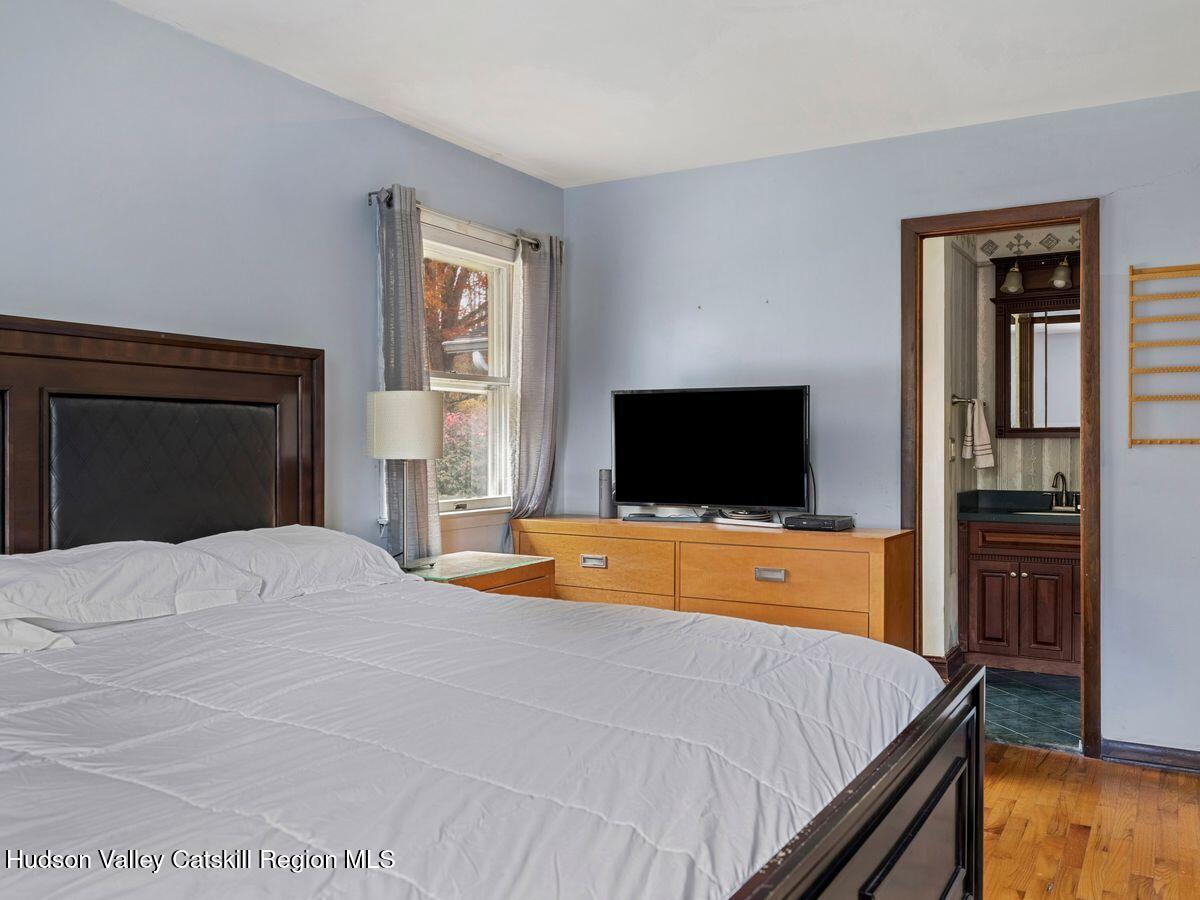 Gardiner, New York, 12525, United States, 3 Bedrooms Bedrooms, ,2 BathroomsBathrooms,Residential,For Sale,1968817