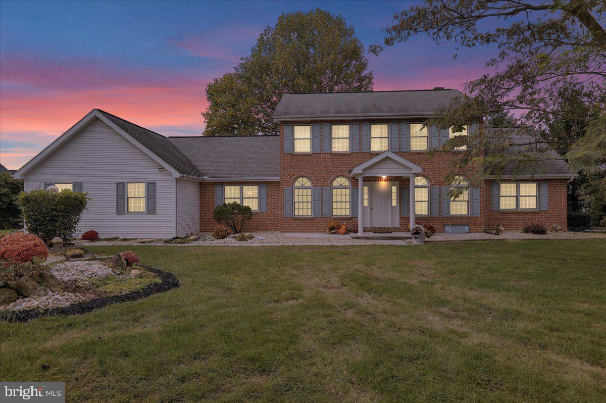 Lebanon, Pennsylvania, 17042, United States, 5 Bedrooms Bedrooms, ,4 BathroomsBathrooms,Residential,For Sale,1965418