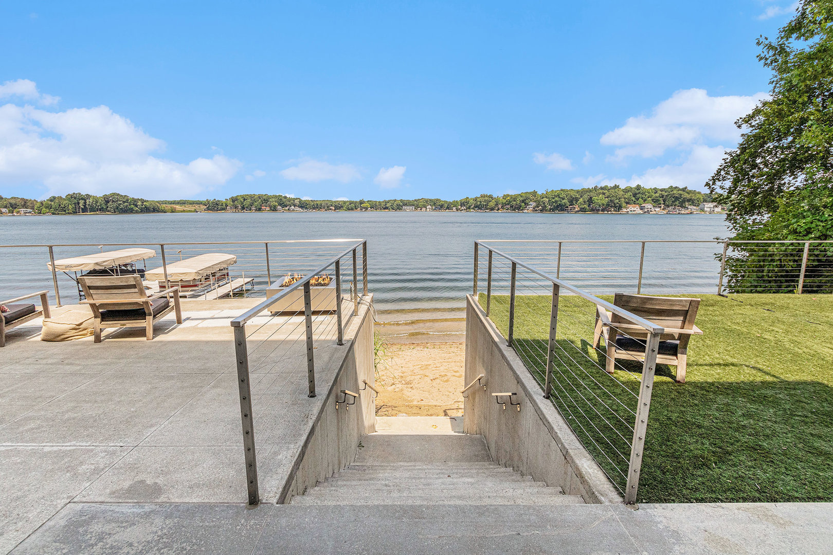 Dowagiac, Michigan, 49047, United States, 4 Bedrooms Bedrooms, ,5 BathroomsBathrooms,Residential,For Sale,1974252