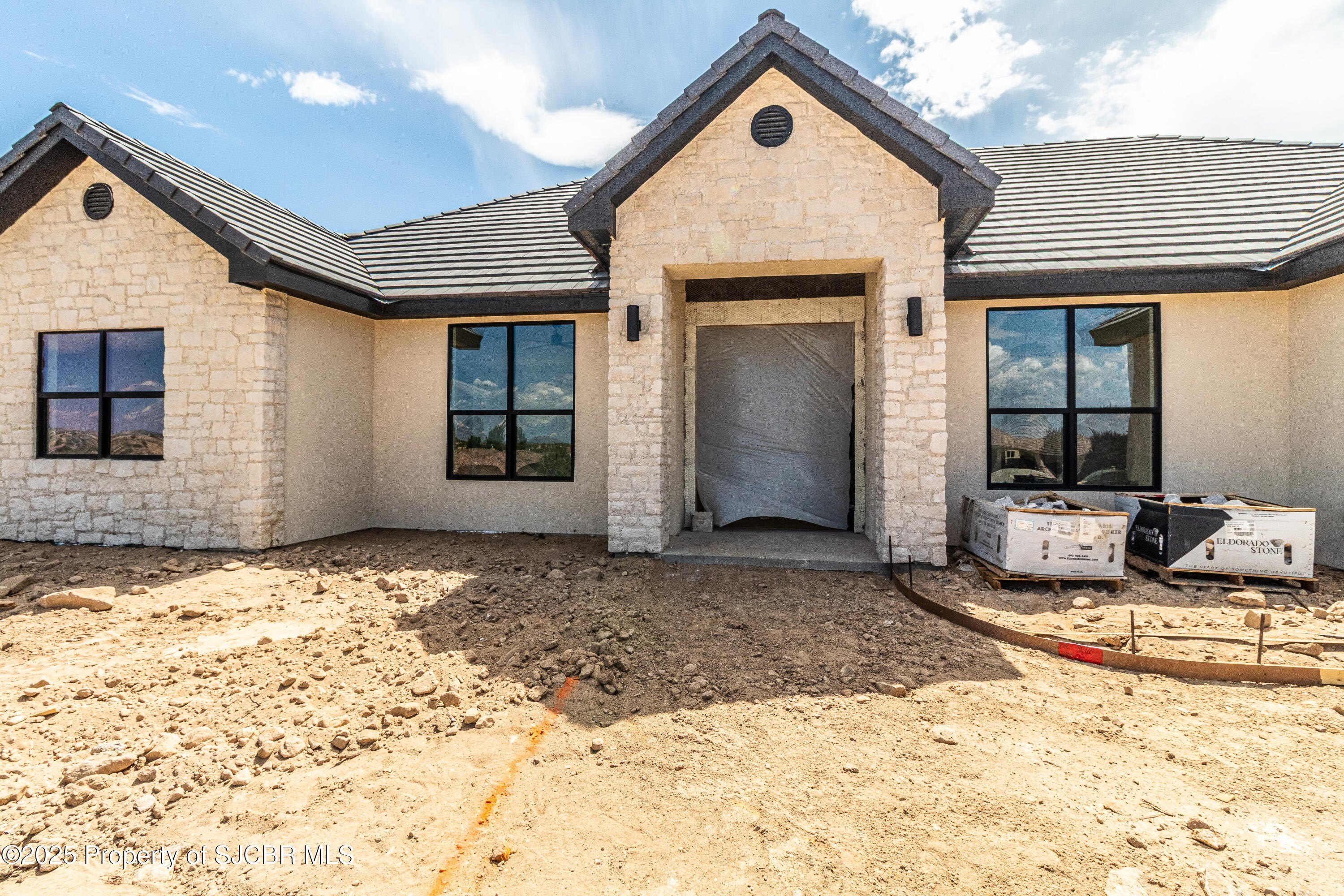 Farmington, New Mexico, 87402, United States, 4 Bedrooms Bedrooms, ,3 BathroomsBathrooms,Residential,For Sale,1902752