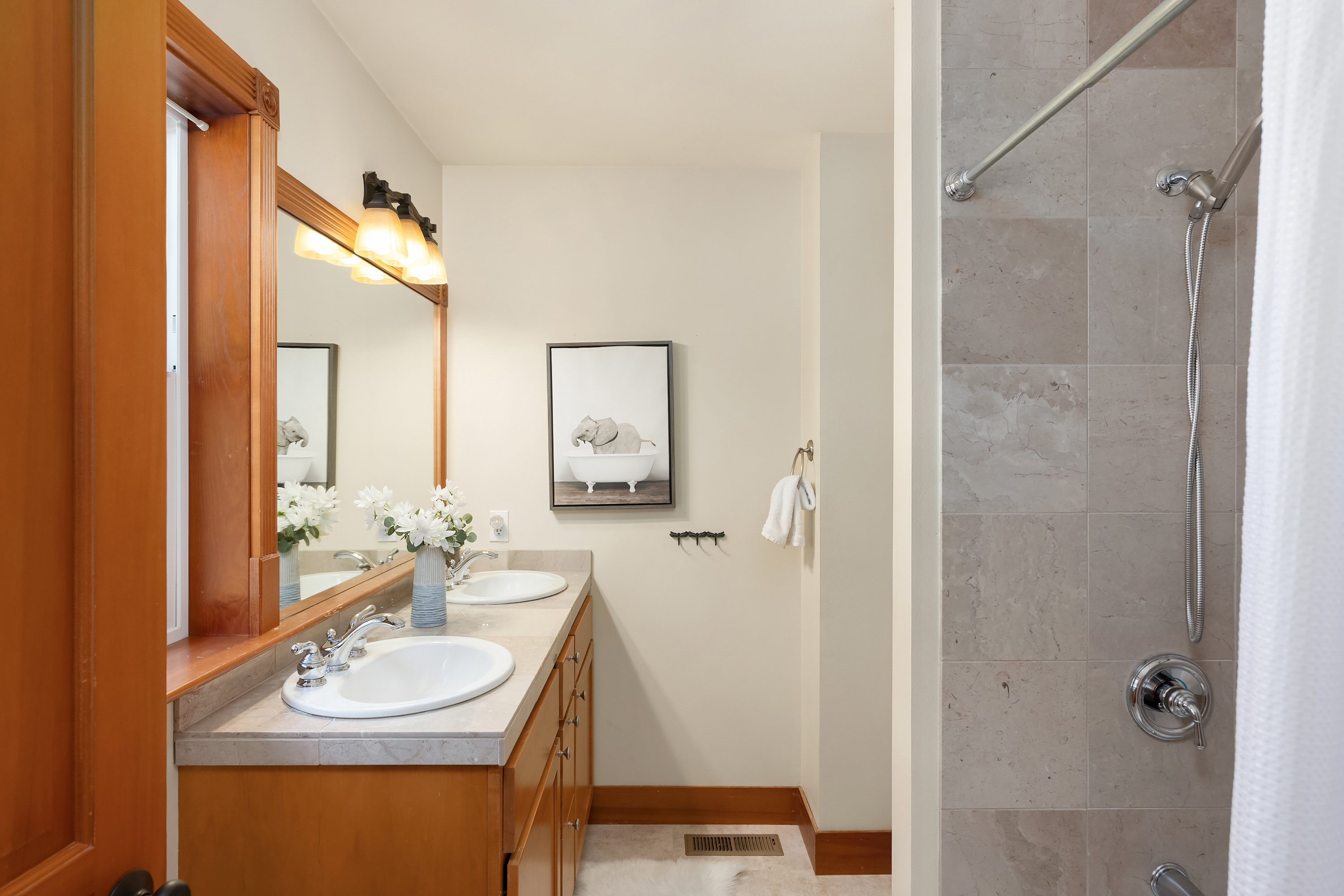  14340 Shasta Lane NE, Bainbridge Island, WA, 98110 - 物件實景