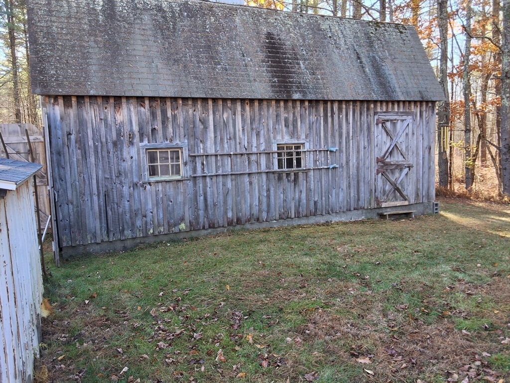 North Brookfield, Massachusetts, 01535, United States, 4 Bedrooms Bedrooms, ,2 BathroomsBathrooms,Residential,For Sale,1980340