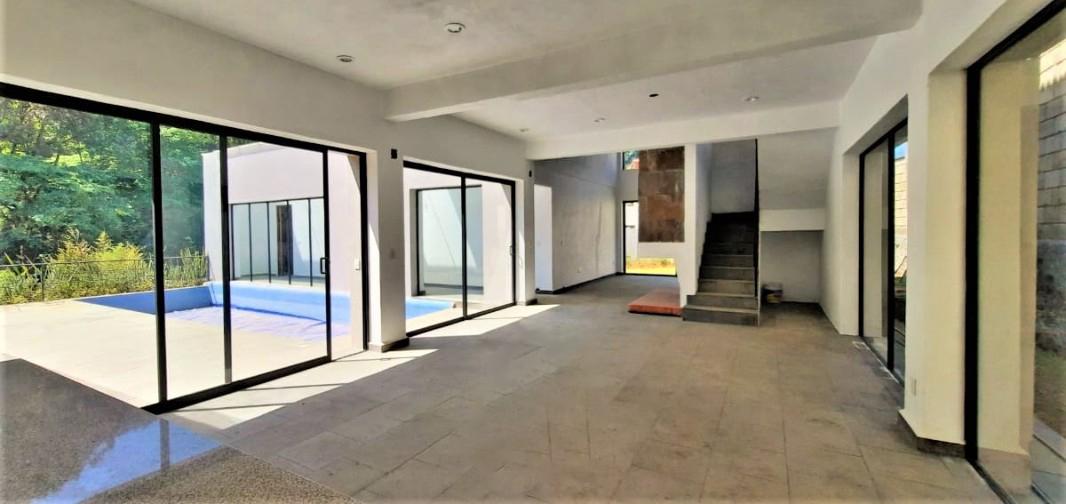 Valle de Bravo, Estado de México, 51200, Mexico, 3 Bedrooms Bedrooms, ,4 BathroomsBathrooms,Residential,For Sale,1739246