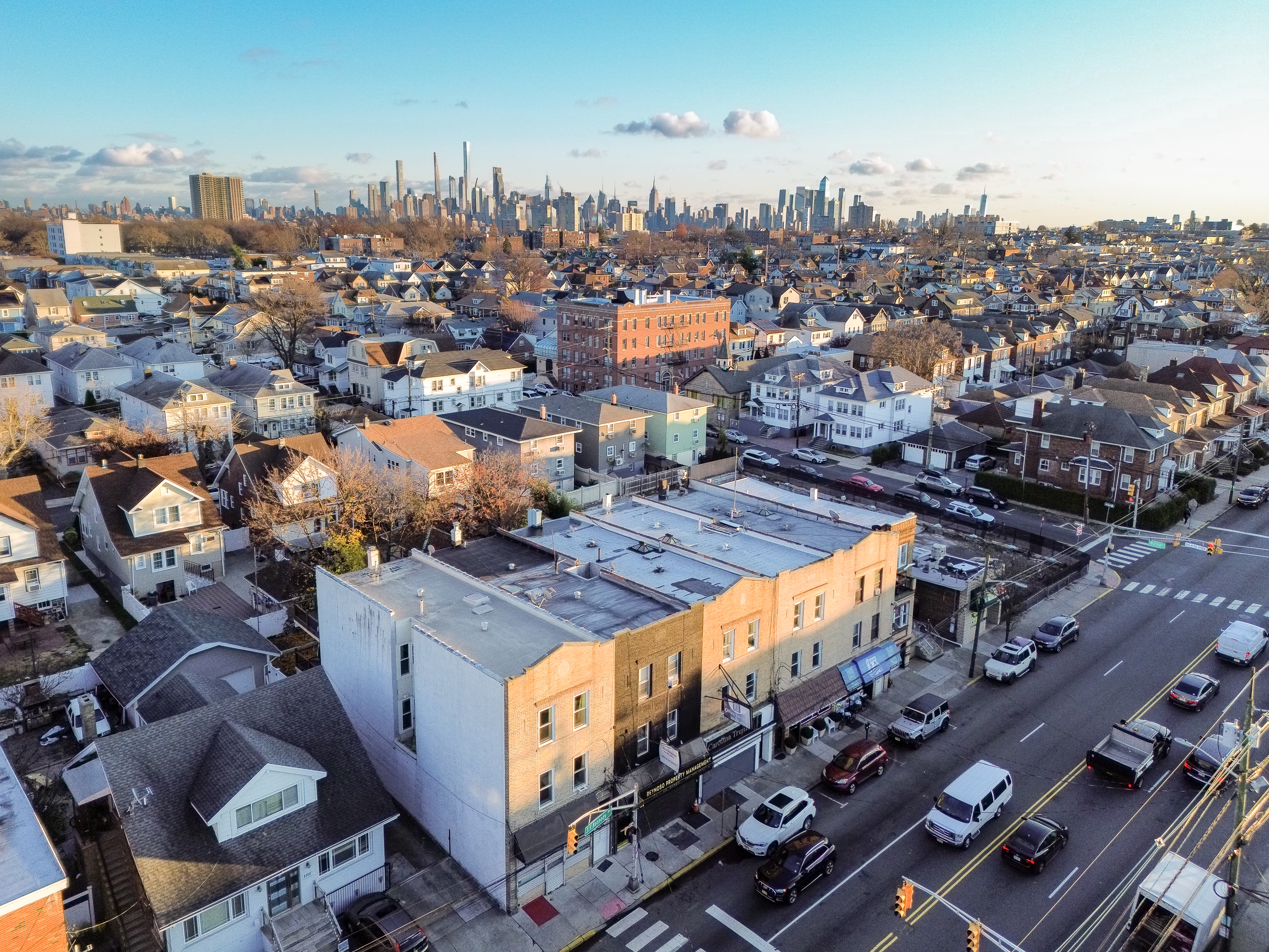  8222 Kennedy Blvd, North Bergen, NJ 07047 - 物件實景