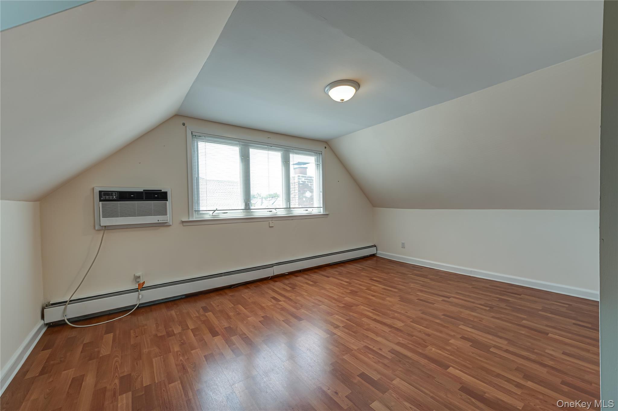  157-06 88th Street, Howard Beach, NY, 11414 - 物件實景
