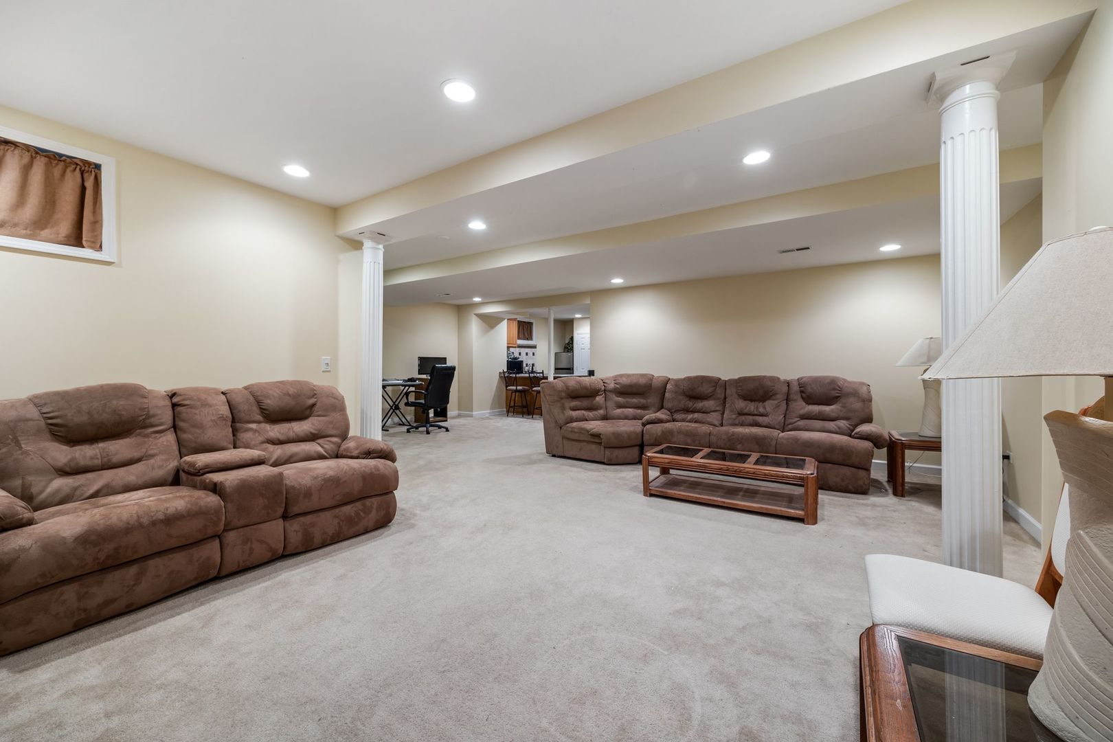 Oswego, Illinois, 60543, United States, 5 Bedrooms Bedrooms, ,4 BathroomsBathrooms,Residential,For Sale,1989652