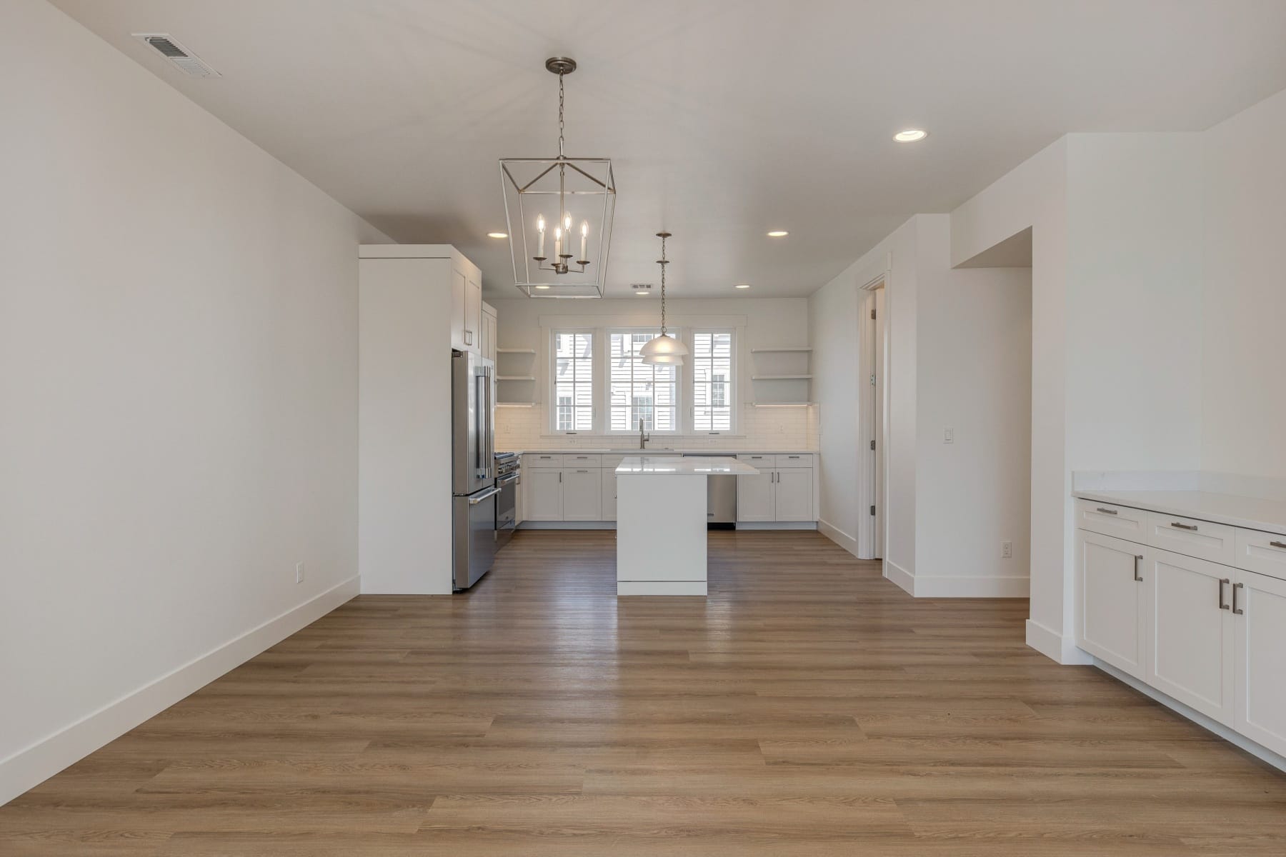  413 NE Moonwake Lane #16 Depoe Bay, OR 97341 - 物件實景