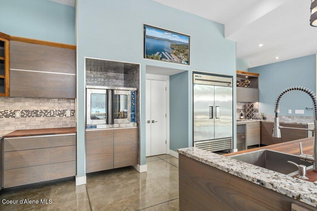 Sandpoint, Idaho, 83864, United States, 4 Bedrooms Bedrooms, ,3 BathroomsBathrooms,Residential,For Sale,1983378