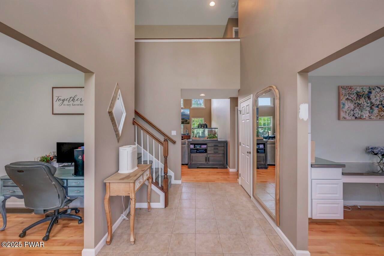 Honesdale, Pennsylvania, 18431, United States, 5 Bedrooms Bedrooms, ,4 BathroomsBathrooms,Residential,For Sale,1973688