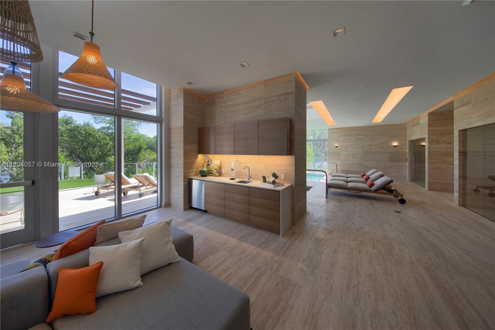 North Miami Beach, Florida, 33160, United States, 2 Bedrooms Bedrooms, ,2 BathroomsBathrooms,Residential,For Sale,1826638