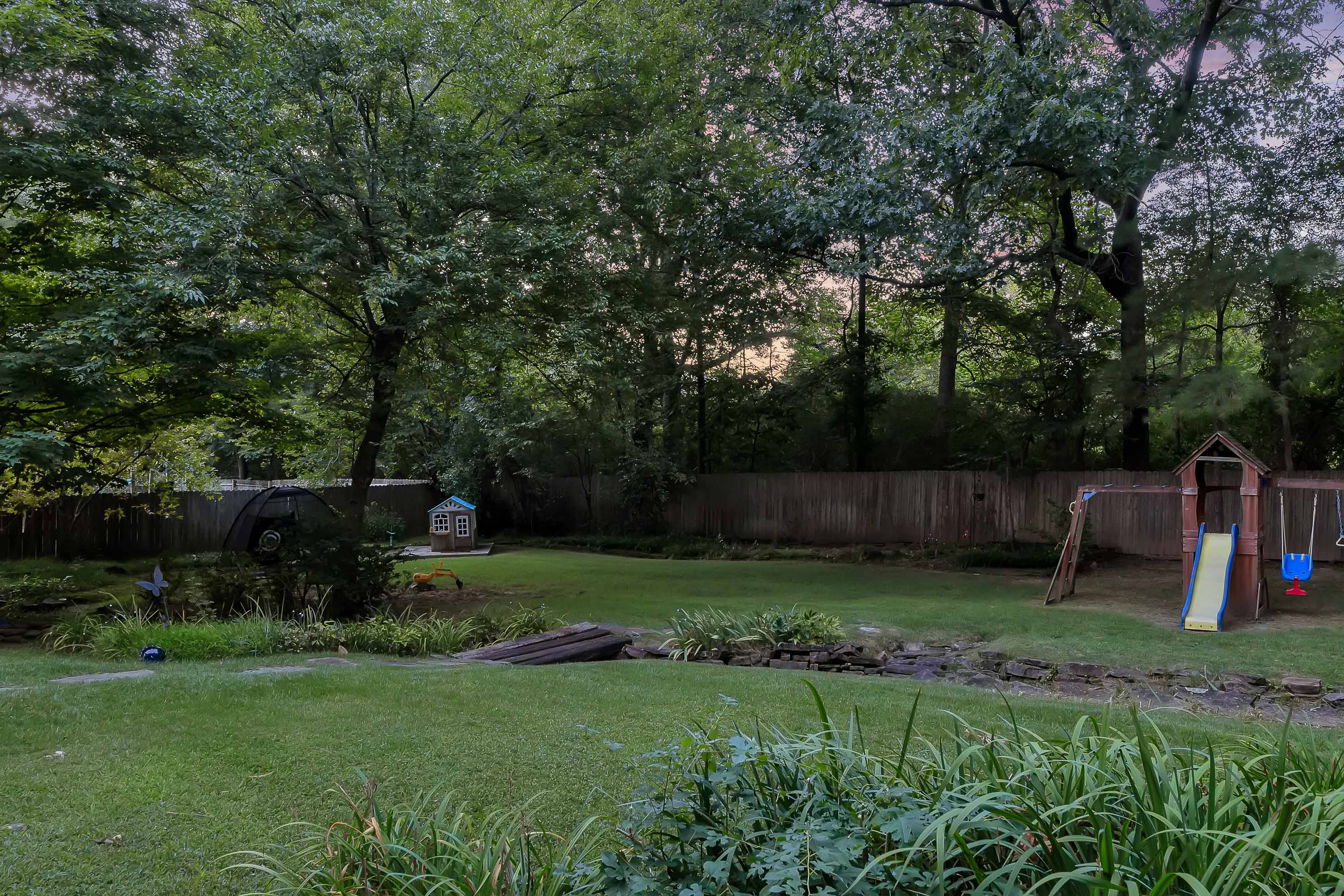 Jonesboro, Arkansas, 72401, United States, 4 Bedrooms Bedrooms, ,4 BathroomsBathrooms,Residential,For Sale,1961843