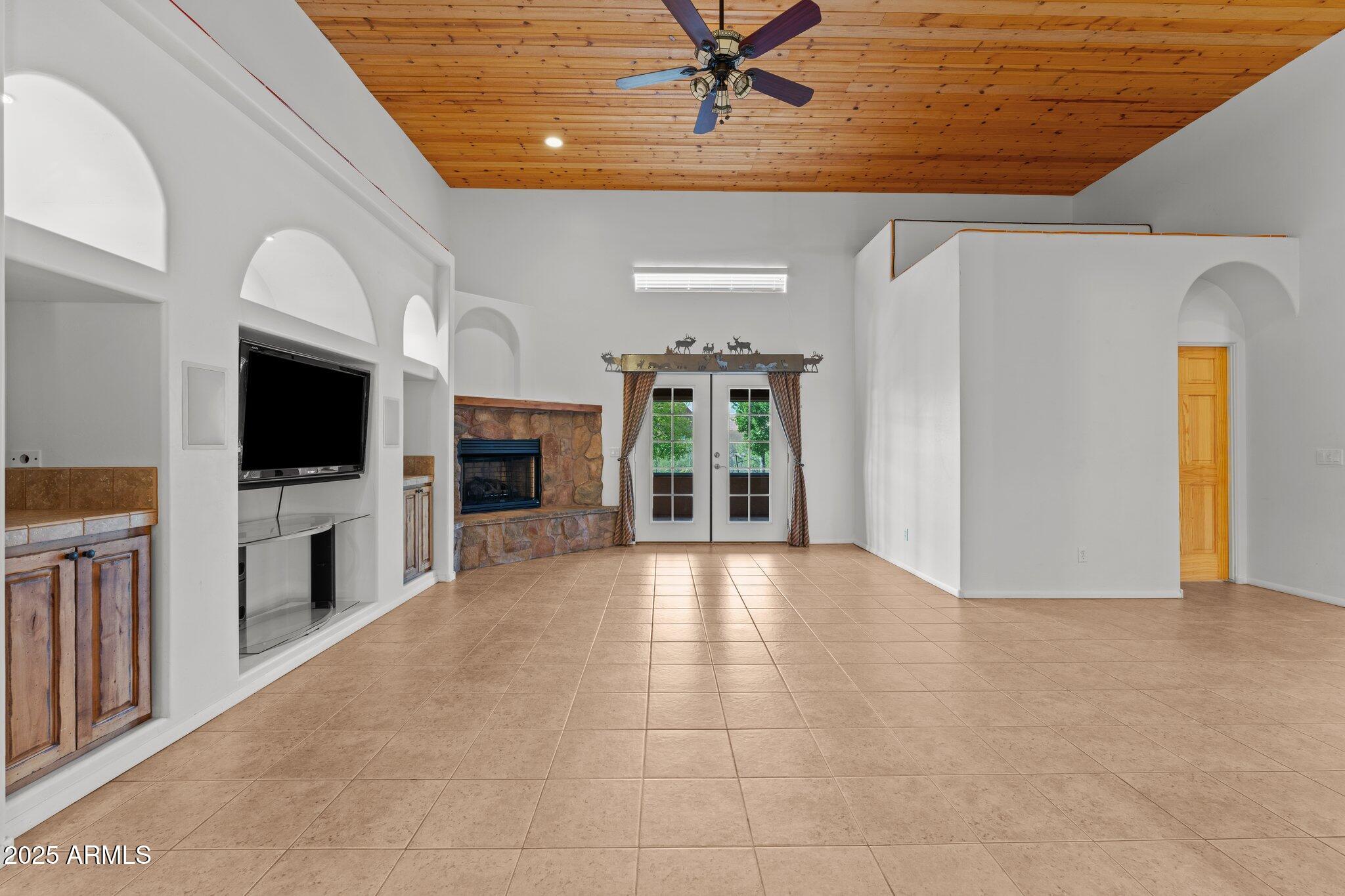 Wickenburg, Arizona, 85390, United States, 3 Bedrooms Bedrooms, ,3 BathroomsBathrooms,Residential,For Sale,1881788