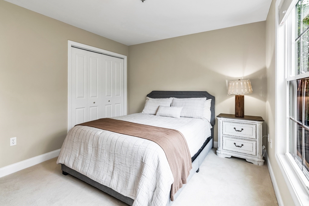 Haverhill, Massachusetts, 01832, United States, 2 Bedrooms Bedrooms, ,3 BathroomsBathrooms,Residential,For Sale,1931401