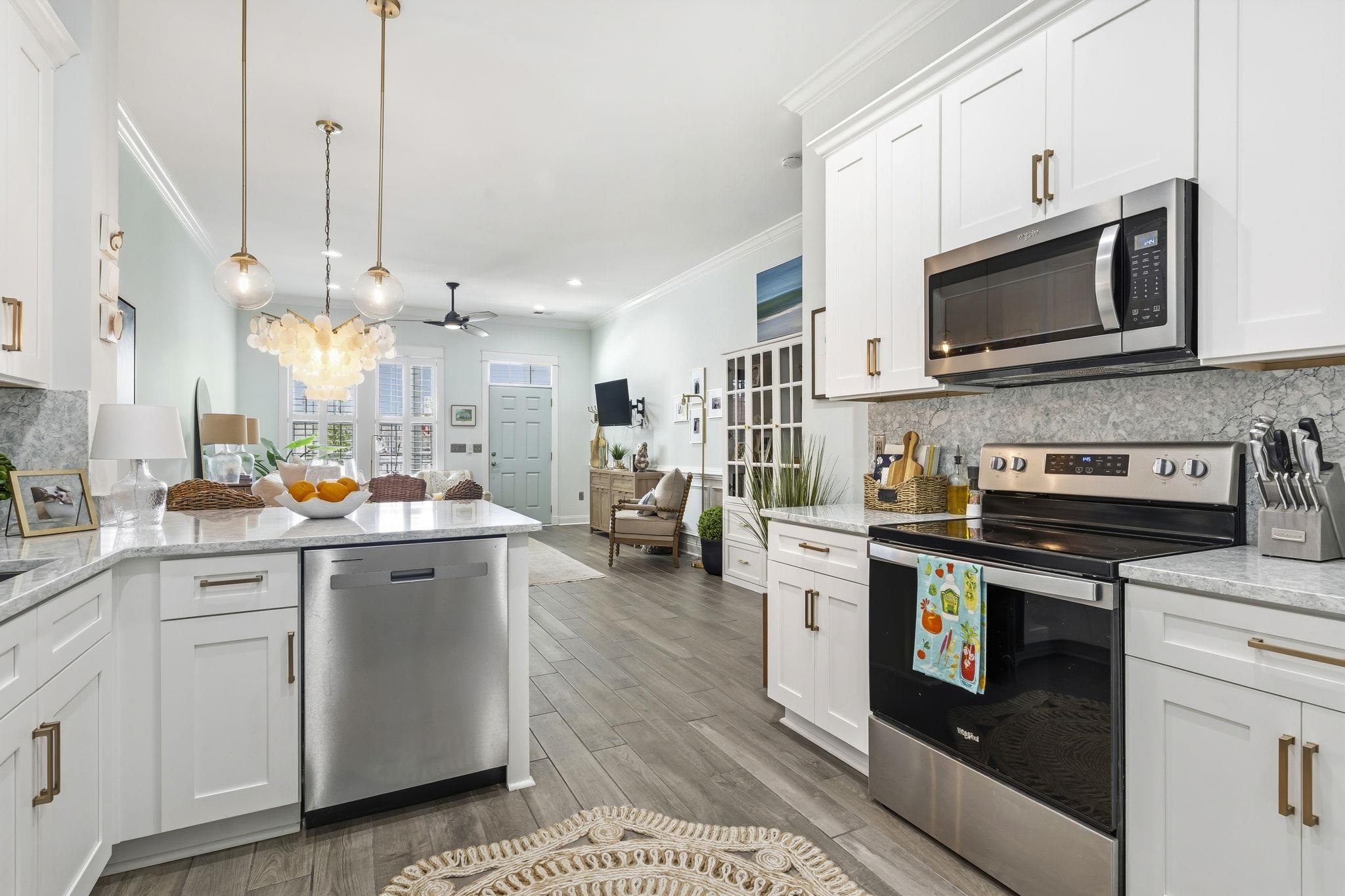  798 Shine Ave  Market Common - 物件實景