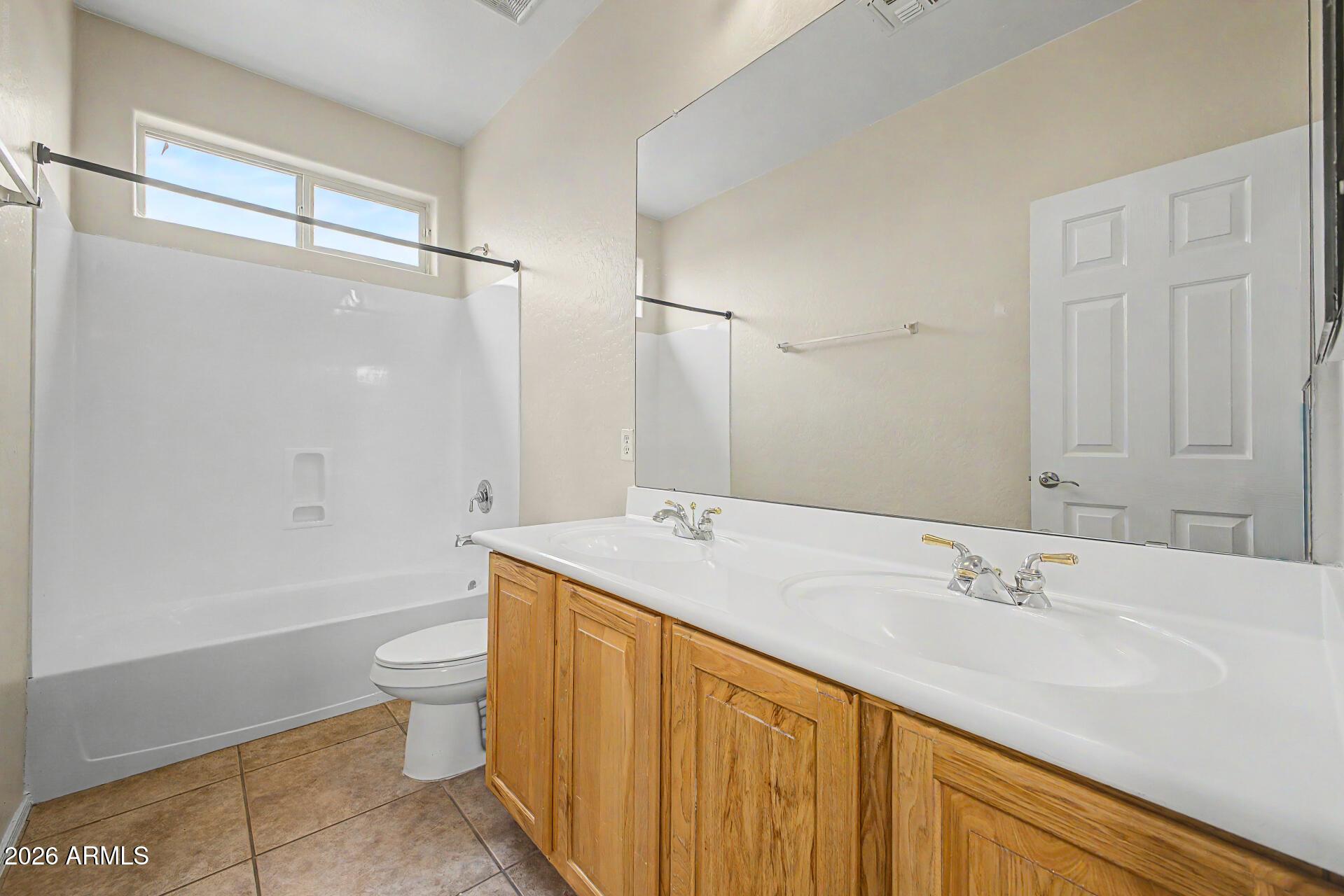 Anthem, Arizona, 85086, United States, 4 Bedrooms Bedrooms, ,3 BathroomsBathrooms,Residential,For Sale,2027152