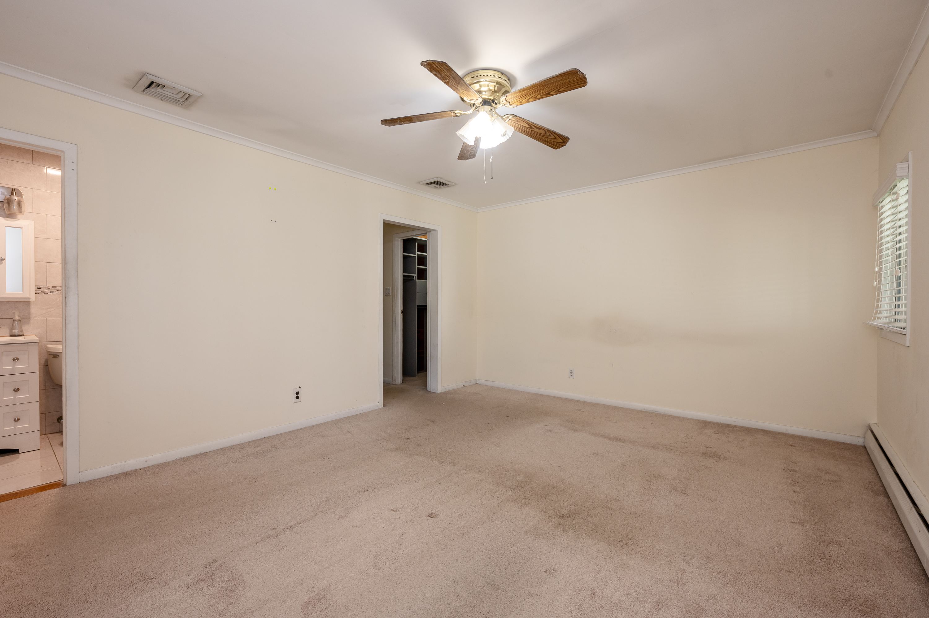  167 Maple Avenue, East Meadow, NY, 11554 - 物件實景