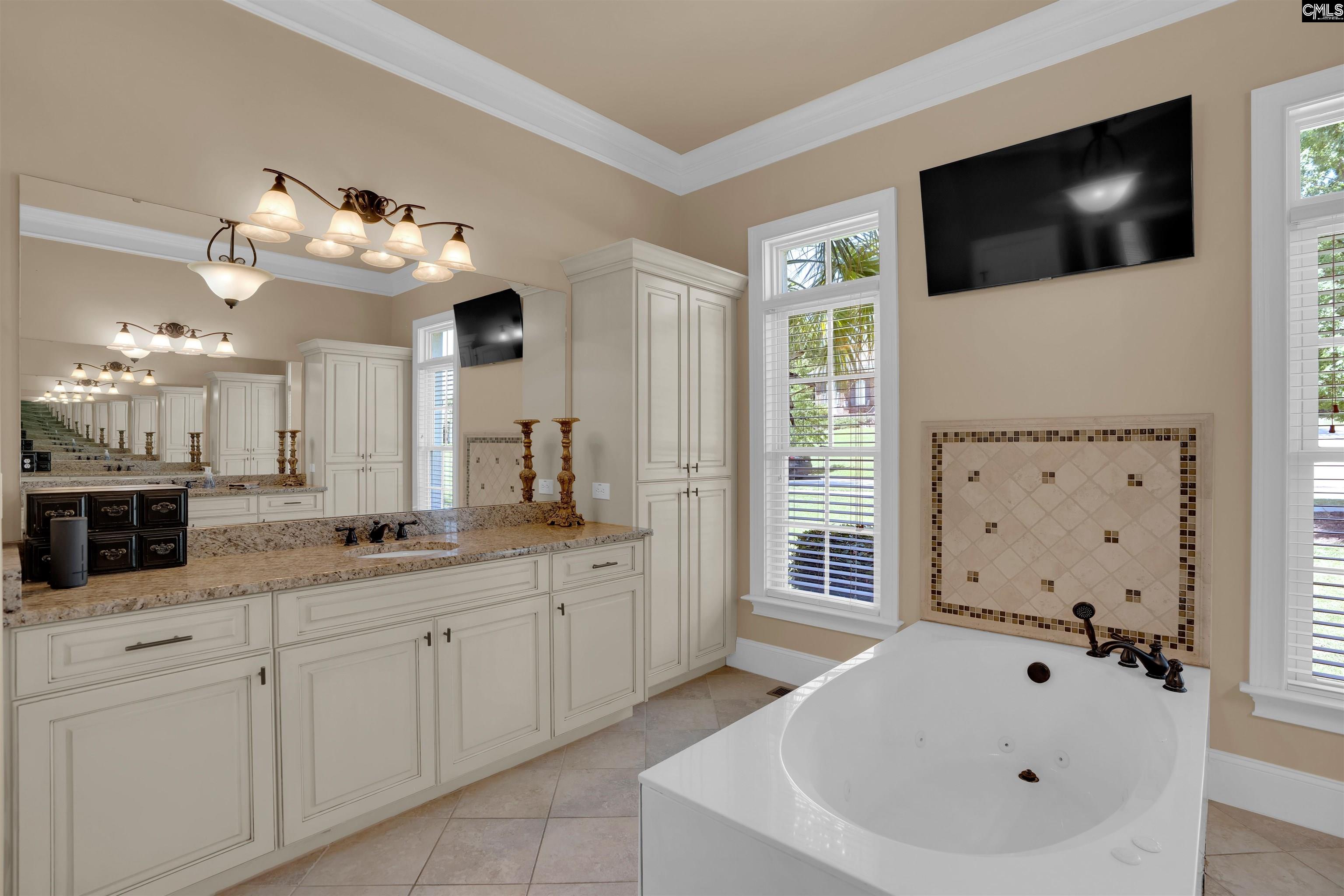 Chapin, South Carolina, 29036, United States, 5 Bedrooms Bedrooms, ,5 BathroomsBathrooms,Residential,For Sale,1932837