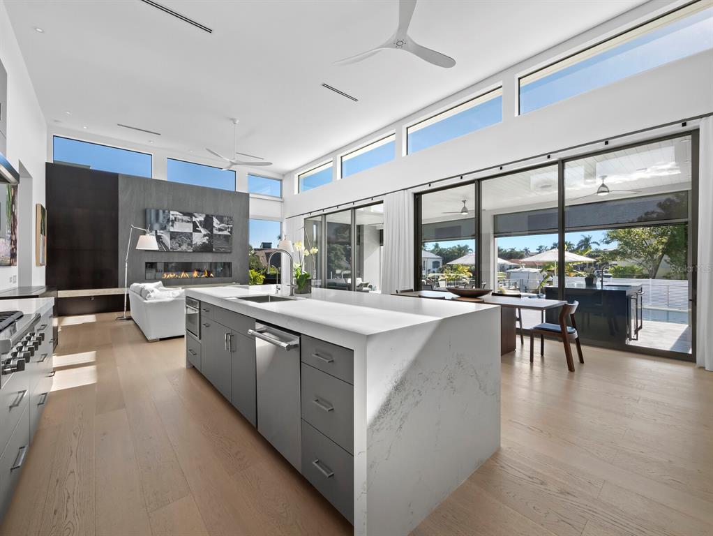 Sarasota, Florida, 34236, United States, 3 Bedrooms Bedrooms, ,5 BathroomsBathrooms,Residential,For Sale,2003430