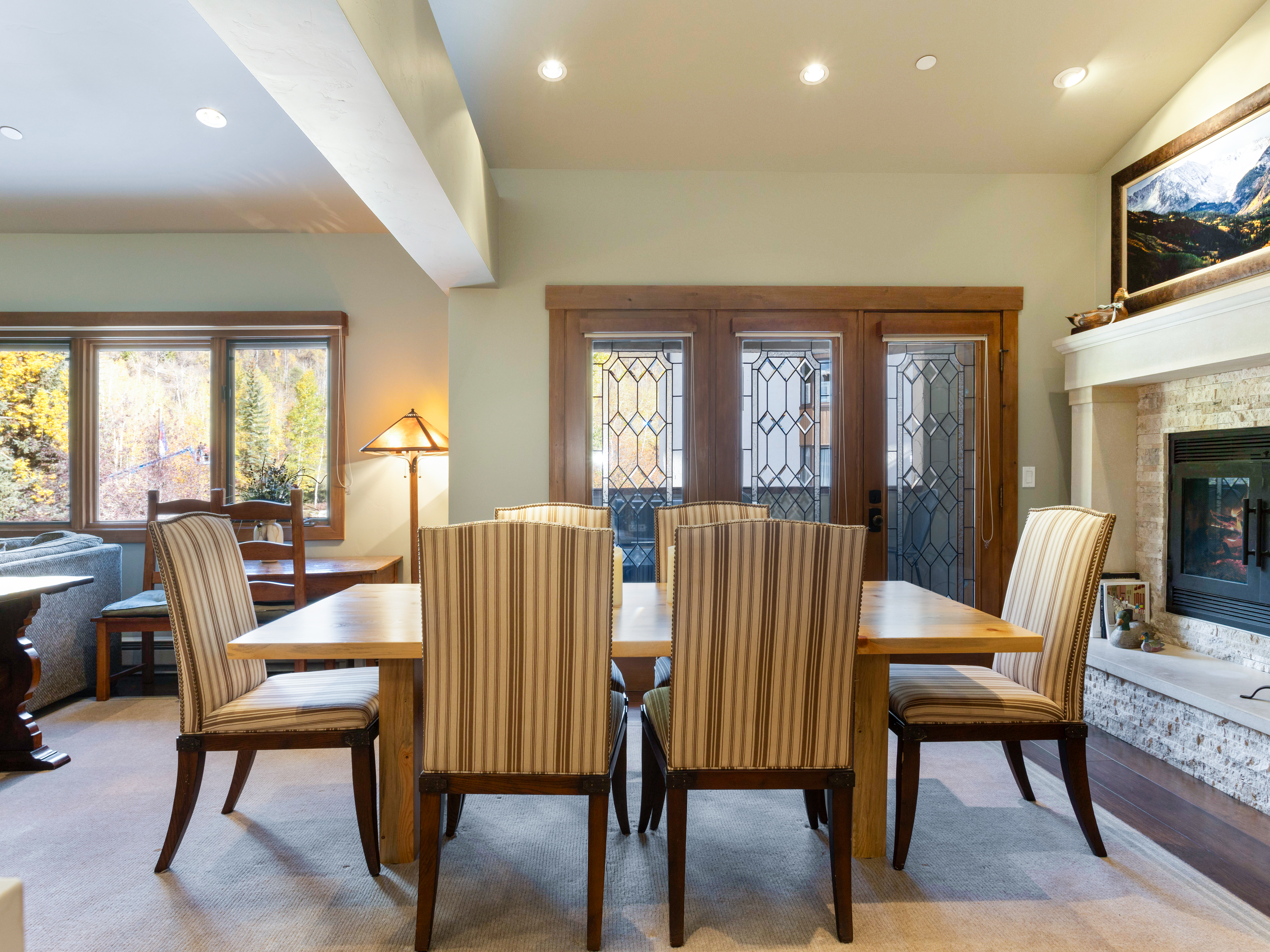  Exceptionally Spacious Mountain Retreat With a Ski-In, Ski-Out Location - 物件實景