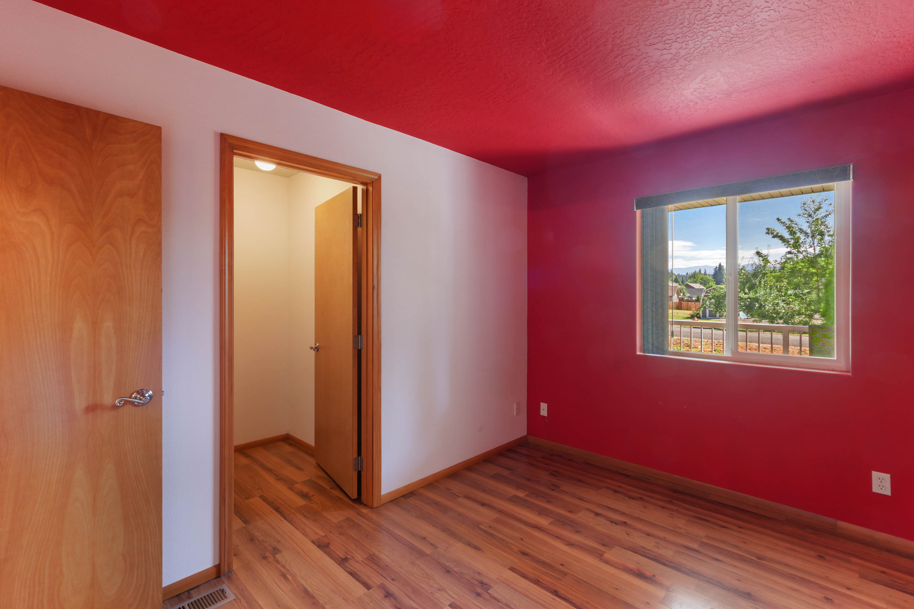 Sandpoint, Idaho, 83864, United States, 3 Bedrooms Bedrooms, ,2 BathroomsBathrooms,Residential,For Sale,1936853