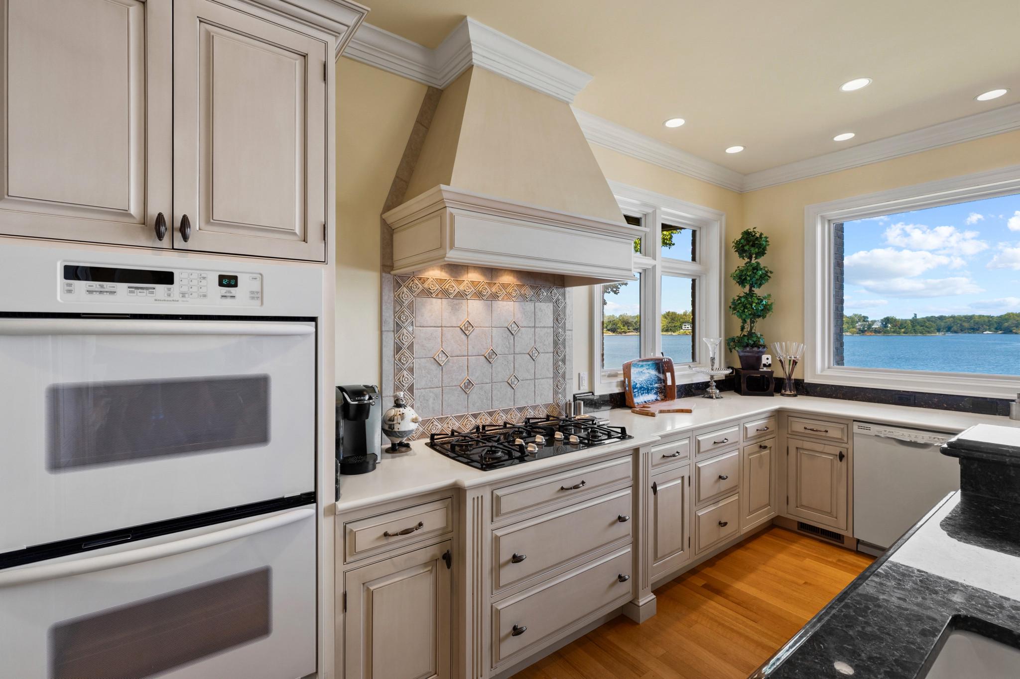  720 South River Landing Road, Edgewater, MD, 21037 - 物件實景