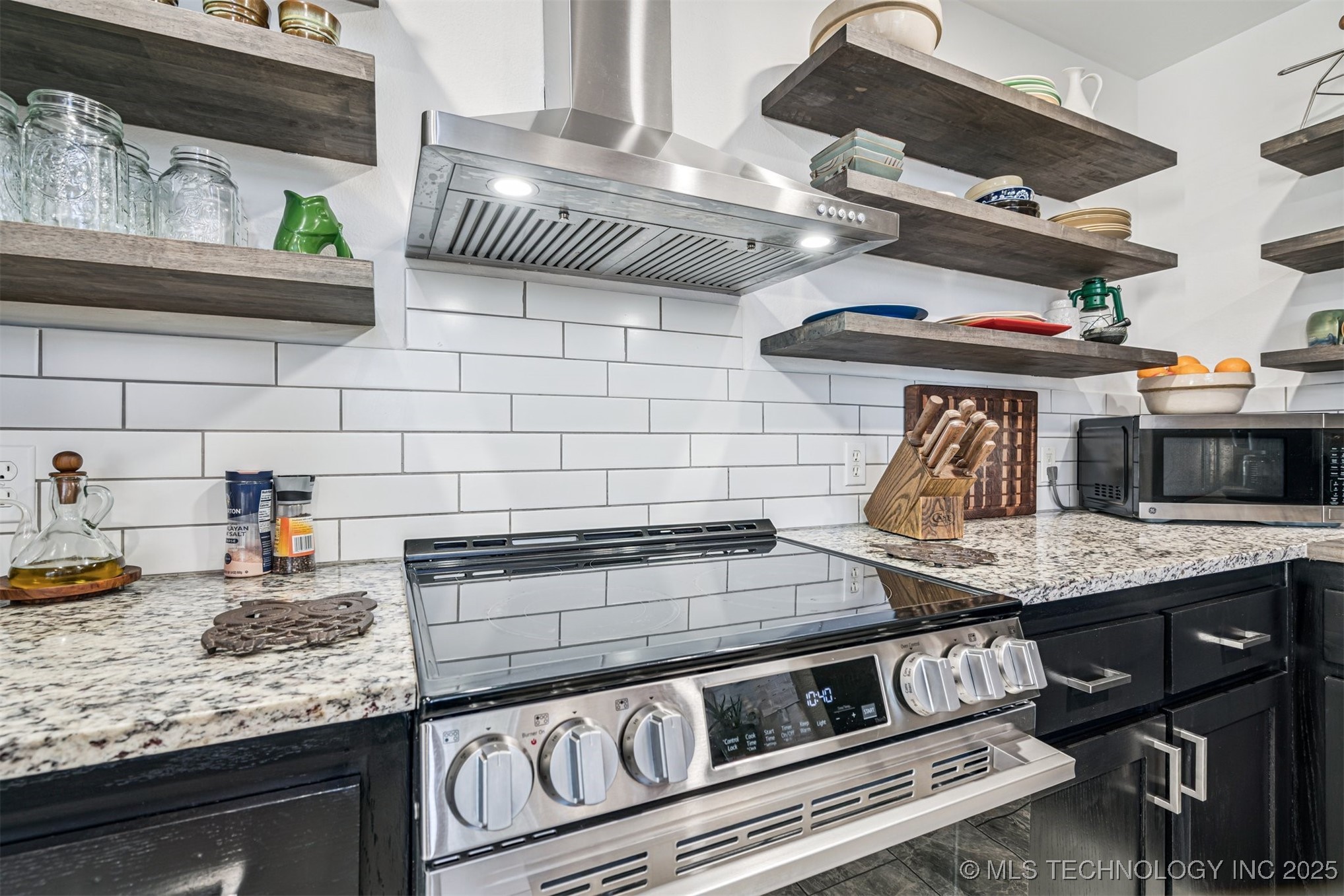 Stigler, Oklahoma, 74462, United States, 5 Bedrooms Bedrooms, ,3 BathroomsBathrooms,Residential,For Sale,2001664