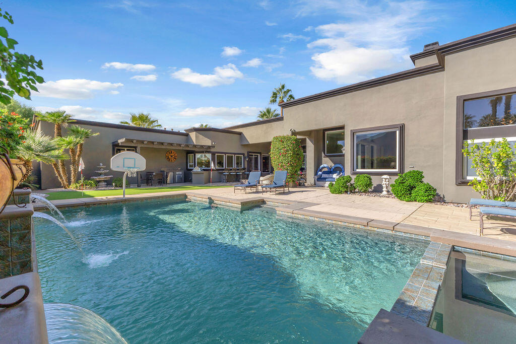 La Quinta, California, 92253, United States, 4 Bedrooms Bedrooms, ,2 BathroomsBathrooms,Residential,For Sale,1987635