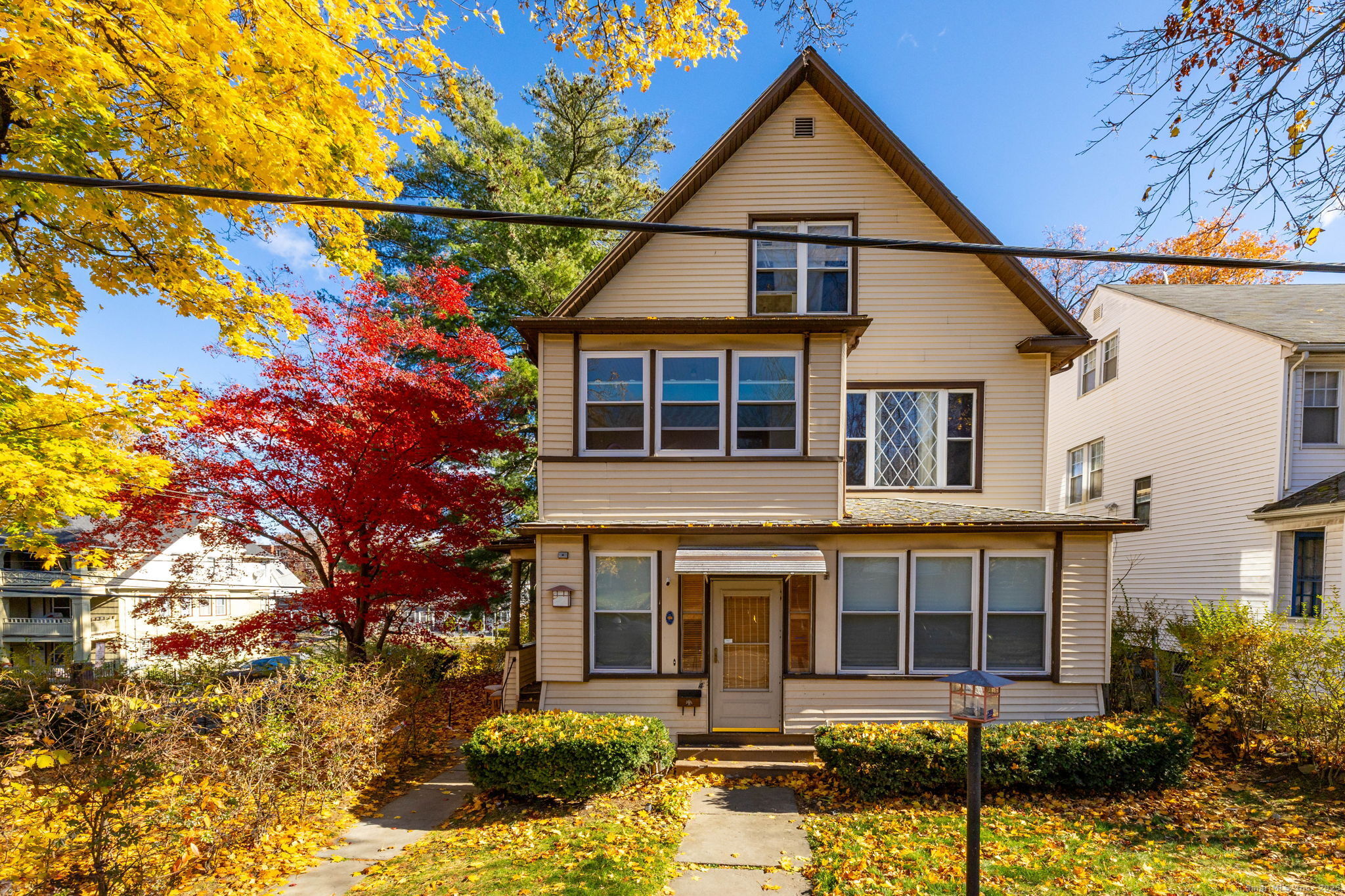 Hartford, Connecticut, 06105, United States, 8 Bedrooms Bedrooms, ,3 BathroomsBathrooms,Residential,For Sale,1994837