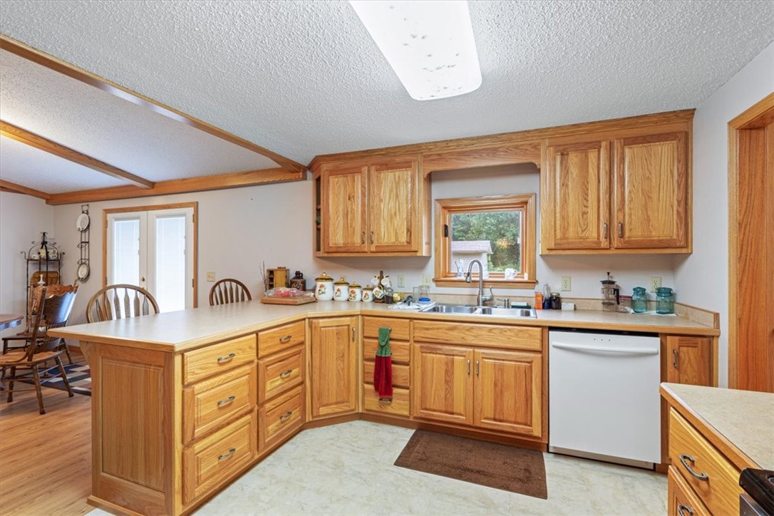 Anderson, Missouri, 64831, United States, 3 Bedrooms Bedrooms, ,2 BathroomsBathrooms,Residential,For Sale,1866248