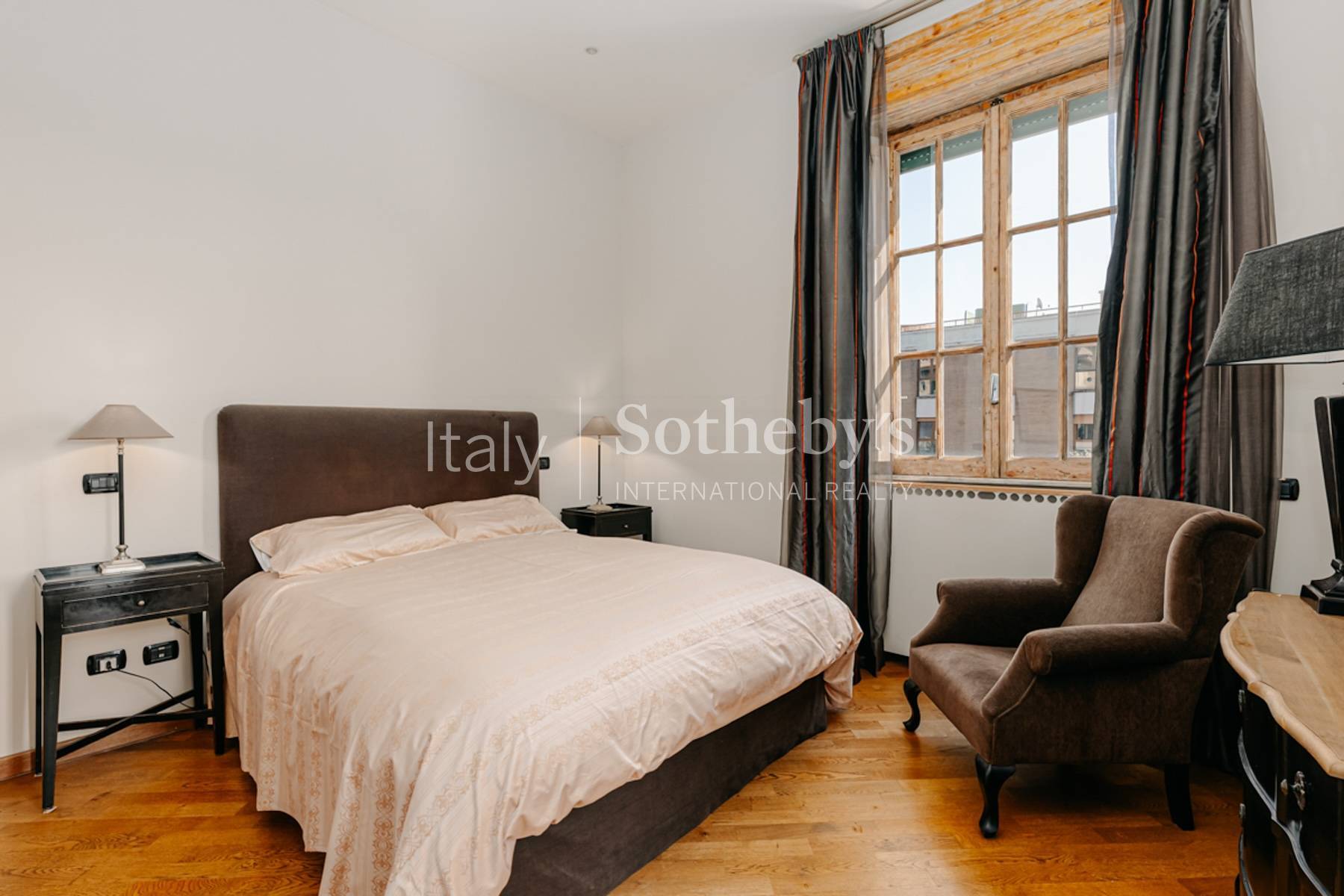 Elegant Liberty-Style Apartment on Via Monte Zebio - 物件實景