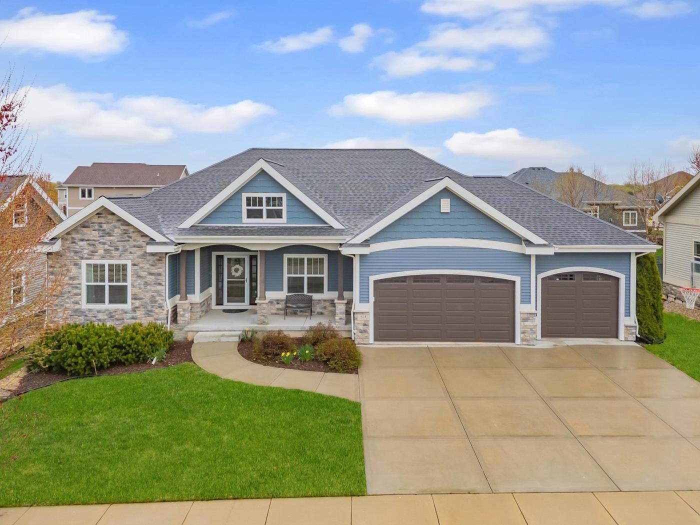 Waunakee, Wisconsin, 53597, United States, 5 Bedrooms Bedrooms, ,5 BathroomsBathrooms,Residential,For Sale,1944842