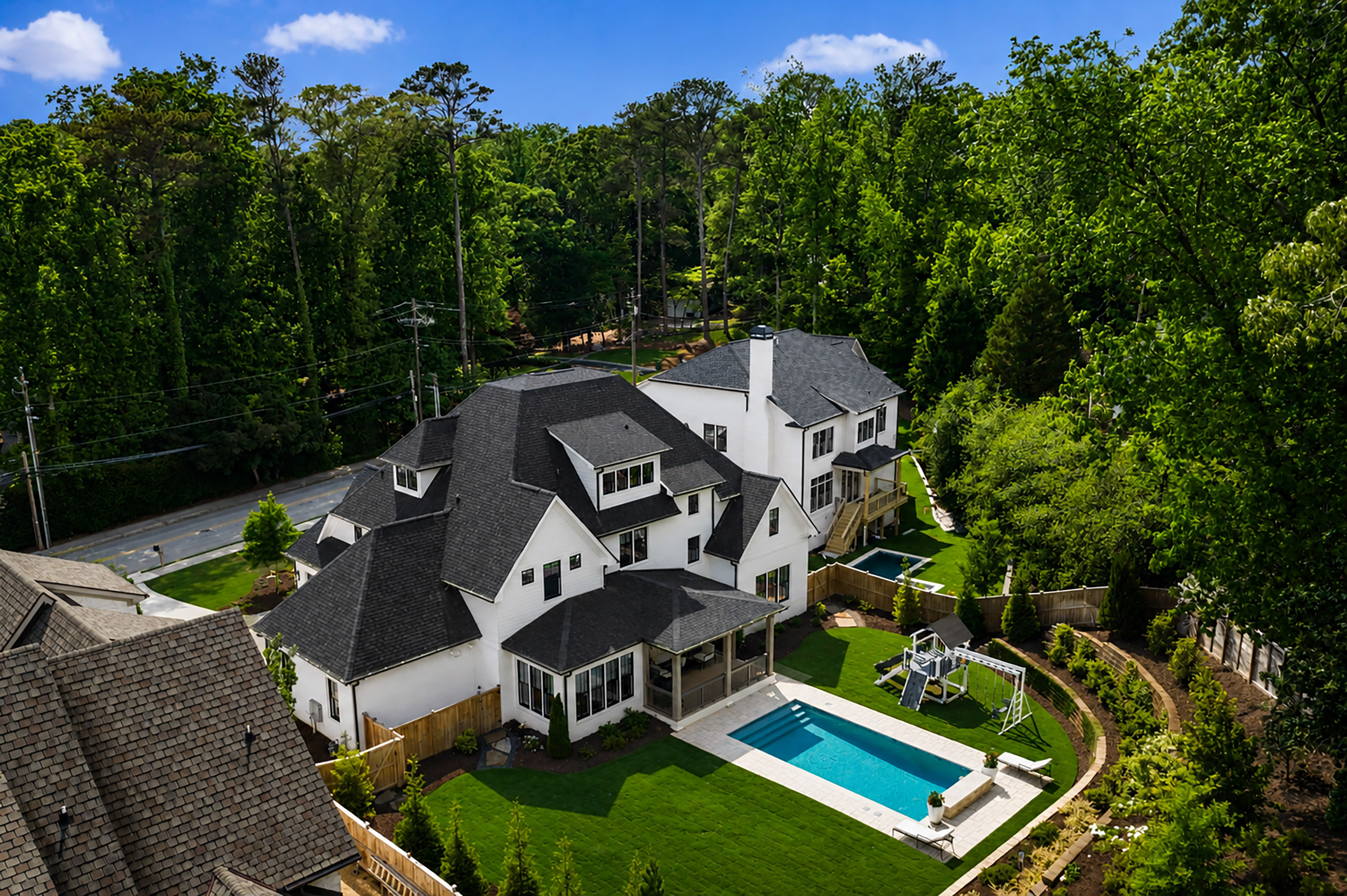  Luxury, Functionality, and Prime Location - 物件實景