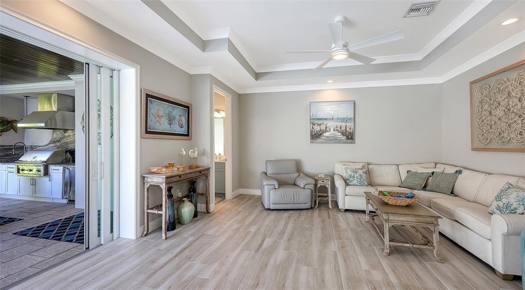 Sarasota, Florida, 34236, United States, 3 Bedrooms Bedrooms, ,4 BathroomsBathrooms,Residential,For Sale,1987814