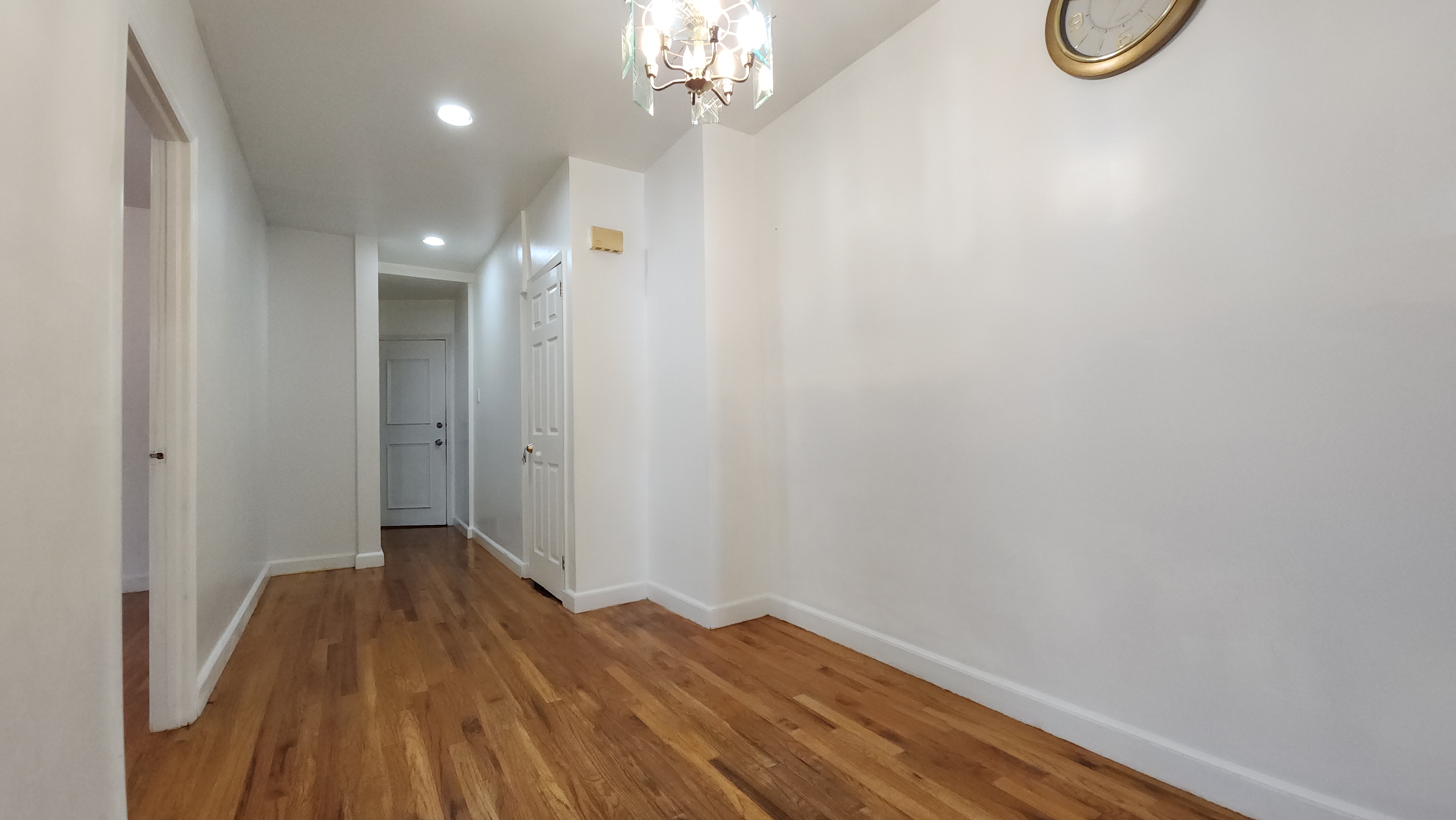 Elmhurst, New York, 11373, United States, 5 Bedrooms Bedrooms, ,2 BathroomsBathrooms,Residential,For Sale,1943620