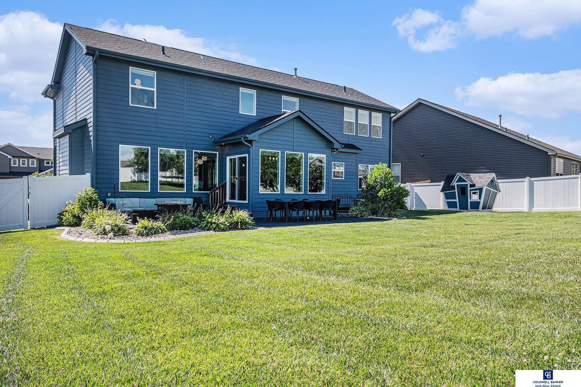 Bennington, Nebraska, 68007, United States, 6 Bedrooms Bedrooms, ,2 BathroomsBathrooms,Residential,For Sale,1873872