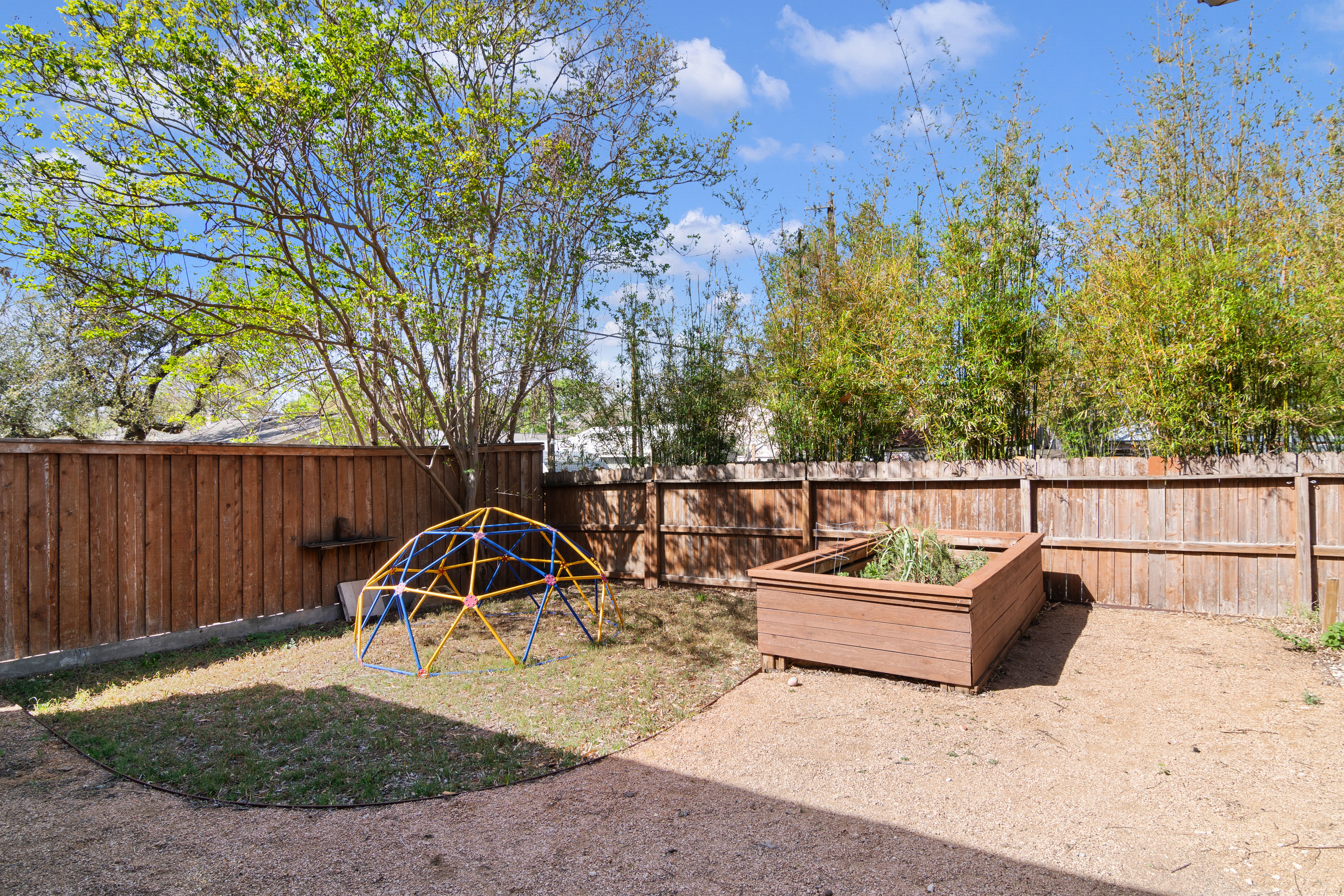  Mahncke Park Gem with Guest House - 物件實景