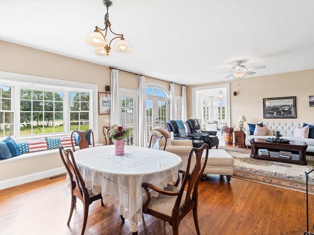 77 Water St, Rehoboth, Massachusetts, 02769, United States, 6 Bedrooms Bedrooms, ,4 BathroomsBathrooms,Residential,For Sale,77 Water St,1229615