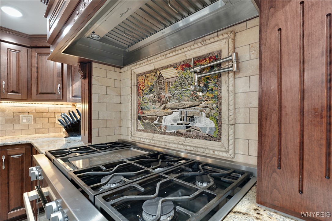 Lewiston, New York, 14092, United States, 4 Bedrooms Bedrooms, ,3 BathroomsBathrooms,Residential,For Sale,1916112