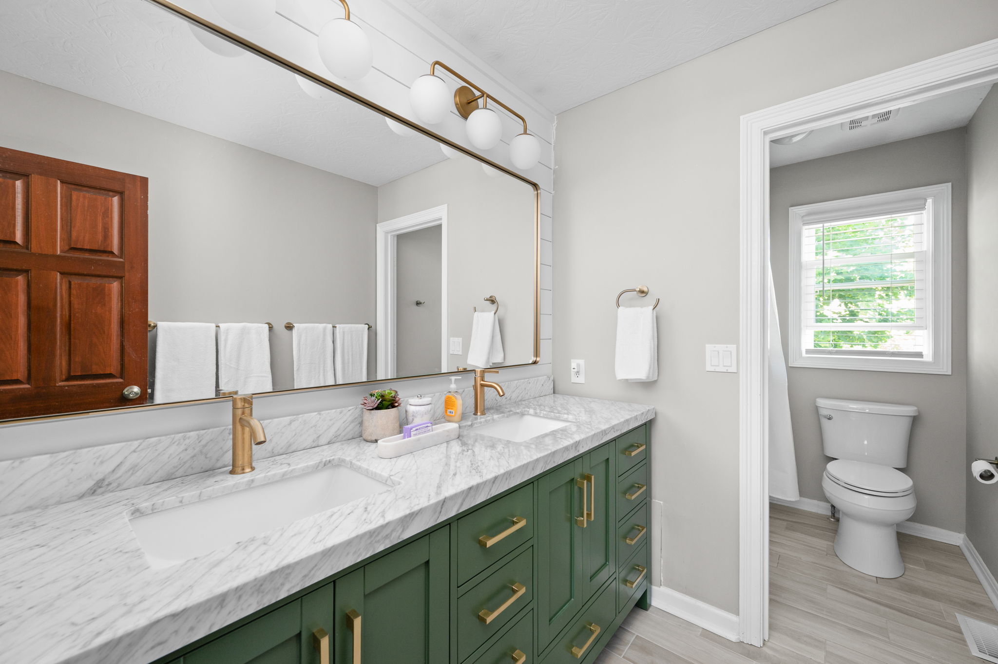  Timeless 4 Bedroom Home in One of Zionsville