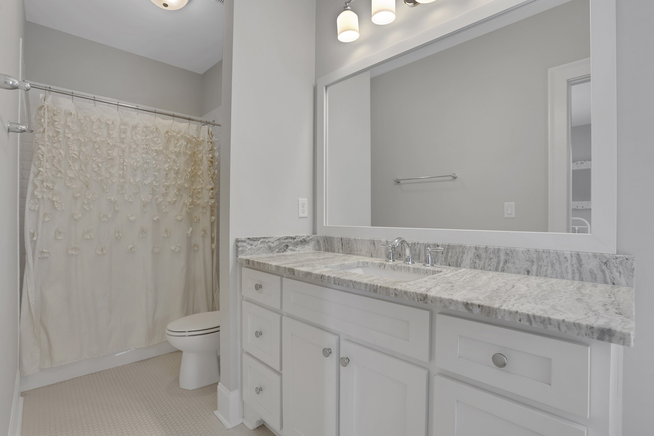  Sophisticated Brick Residence in Coveted Brookhaven Location - 物件實景