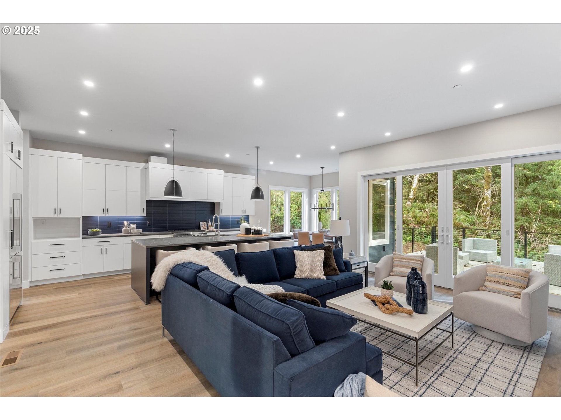 CannonBeach, Oregon, 97110, United States, 4 Bedrooms Bedrooms, ,4 BathroomsBathrooms,Residential,For Sale,2003076