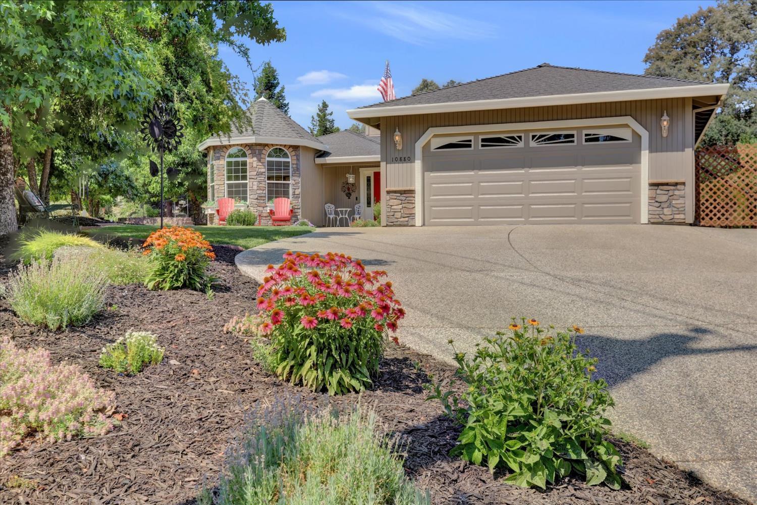 Penn Valley, California, 95946, United States, 3 Bedrooms Bedrooms, ,2 BathroomsBathrooms,Residential,For Sale,1937522
