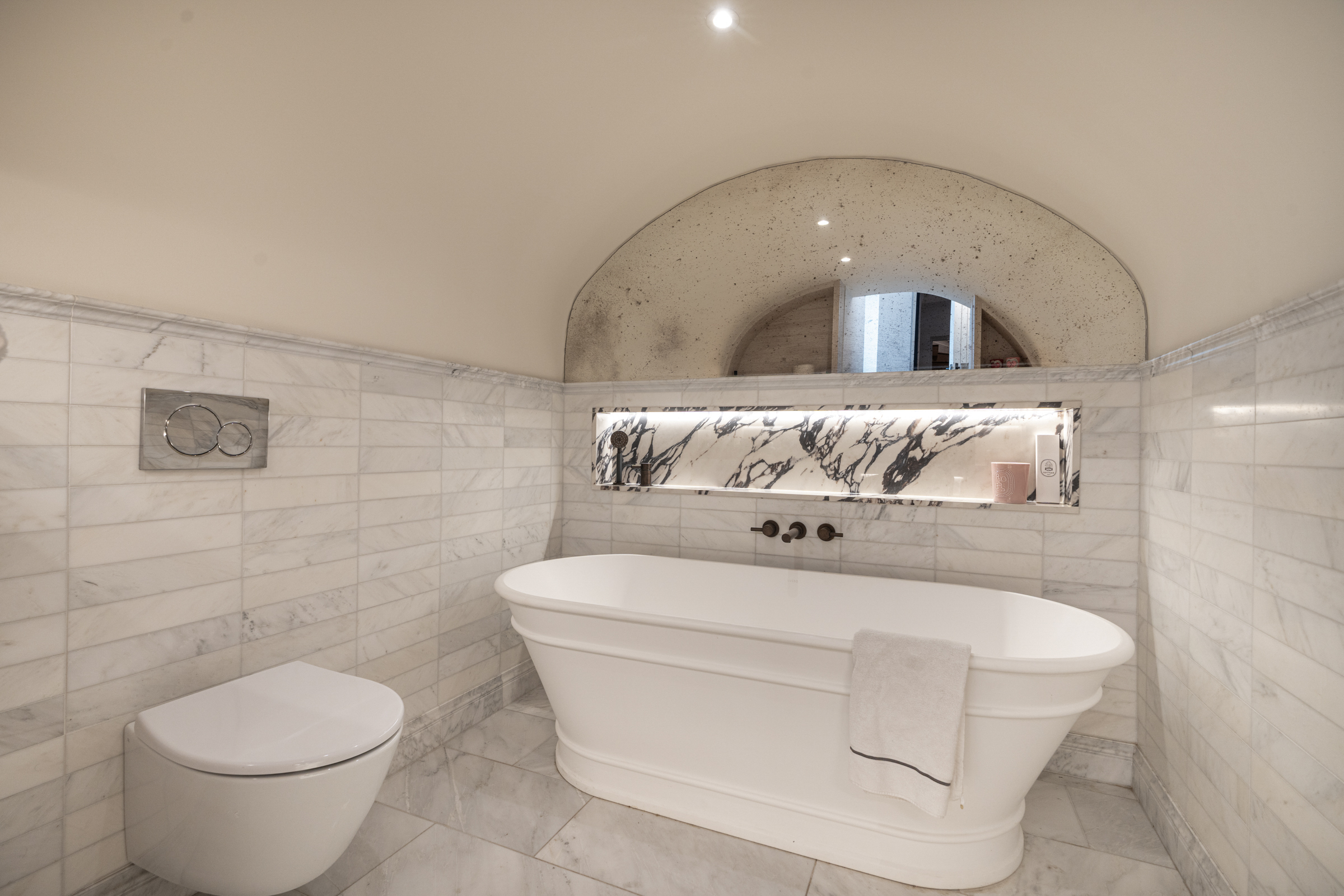  A Beautifully Designed Chelsea Maisonette with a Private Garden - 物件實景